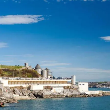 Stunning Townhouse At Plymouth Hoe Exterior photo